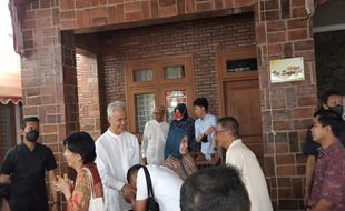 Open House di Tawangmangu, Ganjar Pranowo Ungkit Doa Juliyatmono di Candi Cetho