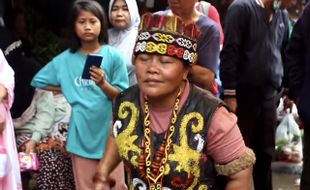 Pengobatan Ida Dayak, Dosen Unair: Di Luar Batas Kami & Ada Tradisi Leluhur