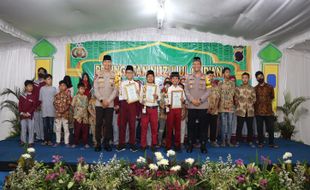 Siswa MI Muhammadiyah Karanganyar Raih Juara I Lomba Azan Piala Kapolres