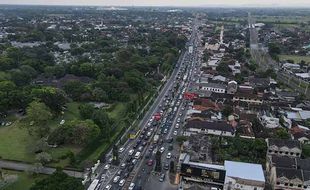 Arus Balik Lebaran, Lalin Jalan Jogja-Solo di Prambanan Macet Panjang