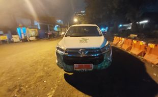 Mendadak, Gibran Parkir Inap Mobil Dinasnya di Barat Viaduk Gilingan Solo