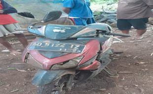 Honda Vario Penuh Lumpur Ditemukan di Sungai Tasikmadu, Pemilik Masih Misterius