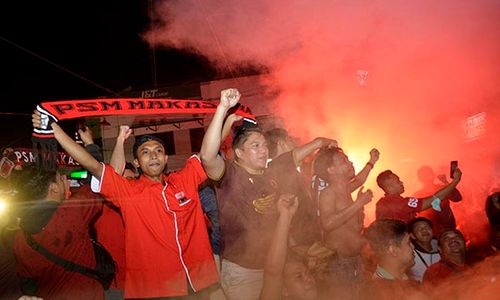 Suporter PSM Makassar Berpesta Rayakan Gelar Juara Liga 1 2022/2023