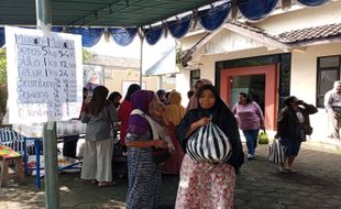 Pasar Murah Salatiga Diserbu Pembeli, Stok Beras hingga Telur Ludes dalam 2 Jam