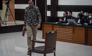 Tok! Haris Azhar Divonis Bebas di Sidang Kasus Lord Luhut