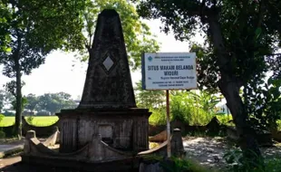 Berkunjung ke Tugu Leitje di Situs Makam Belanda Widuri Pemalang