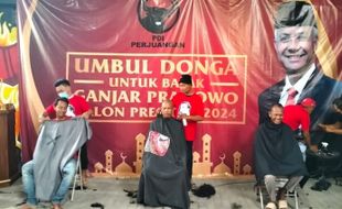 Ganjar Pranowo Capres PDIP, Sukarelawan Cukur Plontos