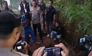 Sadis! Dukun Pengganda Uang Banjarnegara Bunuh & Kubur 12 Korban Sendirian