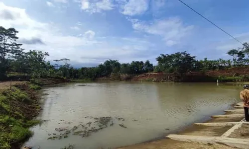 Embung Linuwih Matesih Karanganyar Disulap Jadi Wisata Air 