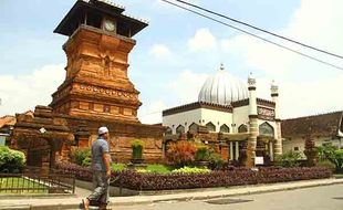 Masjid Menara Kudus Tak Potong Sapi