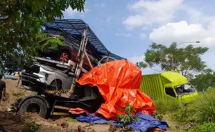 2 Truk yang Terlibat Kecelakaan Karambol di Tol Boyolali Belum Terevakuasi