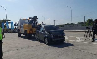 Brakk! 5 Kendaraan Terlibat Laka Karambol di Tol Boyolali Dekat Rest Area