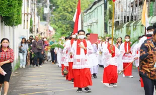 Misa Minggu Palma Berlangsung Meriah dengan Arak-Arakan di Kota Solo