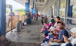 Arus Balik Lebaran: Perantau Mulai Tinggalkan Wonogiri, Terminal Bus Ramai