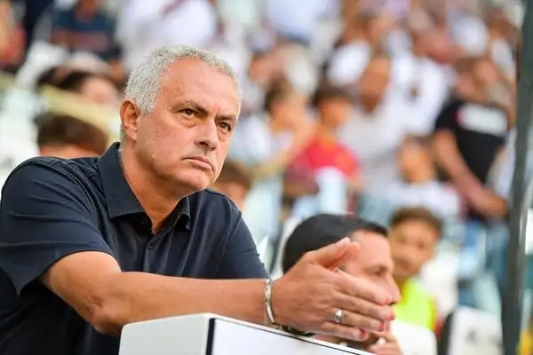 Mourinho Sebut Fenerbahce Lebih Baik dari MU meski Bermain Imbang 1-1