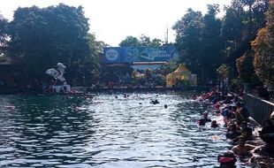 Umbul Ponggok Klaten Diserbu Wisatawan, Foto Underwater Jadi Daya Tarik