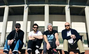 Profil Coldplay, Band Asal Inggris yang Dikabarkan bakal Konser di Jakarta