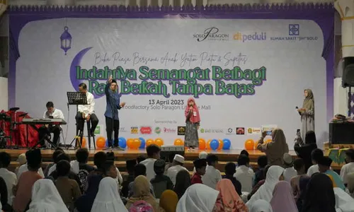 Gandeng Berbagai Pihak, RS JIH Solo Berbagi Kebahagiaan dengan Anak Yatim