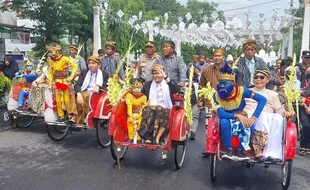 Sandiaga Uno Puji Setting Solo Menari 2023 di Pasar Gede: Keren Banget!