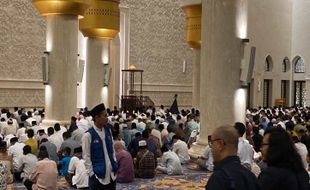 Kesan Jemaah Masjid Sheikh Zayed Solo, Serasa Salat Idulfitri di Timur Tengah