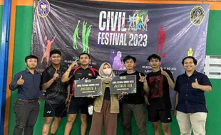 Langganan Juara! Kampus ITNY Borong Piala Badminton Competitions Civil Festival