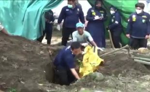 Kematian Janggal, Makam Pensiunan Polisi di Jombang Dibongkar