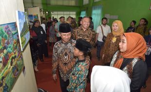 Peringati Hardiknas, Disdikbud Boyolali Gelar Pameran Lukisan di Gedung PGRI