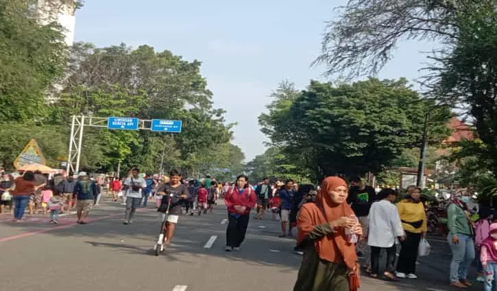 Solo CFD Pertama Seusai Lebaran, Tetap Ramai Walau Sedikit Kegiatan ...