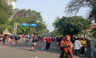 Solo CFD Pertama Seusai Lebaran, Tetap Ramai Walau Sedikit Kegiatan Event