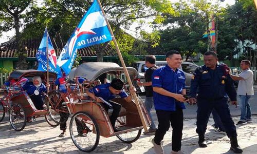 20 Becak Antar Bacaleg Partai Demokrat Daftar ke KPU Sragen