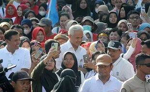 Peringatan May Day, Ganjar Pranowo Jalan Sehat Bareng Buruh di Salatiga