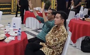 Nonton Timnas, Jokowi Ikut Kena Prank Peluit Panjang Wasit Final SEA Games 2023