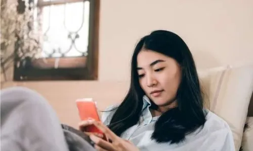 Gebetanmu Introvert, Kira-Kira Kamu Mau Lanjut atau Enggak?