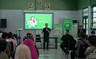 Lewat Kelas Pintar, UMKM Belajar Maksimalkan Ponsel untuk Kembangkan Usaha