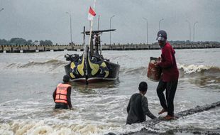 Anomali Cuaca Bikin Ilmu Titen Tak Relevan Lagi, Nelayan Semarang Belajar Ini