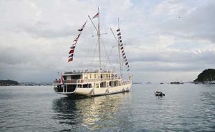 Momen Pemimpin ASEAN Nikmati Keindahan Alam Labuan Bajo dari Kapal Pinisi