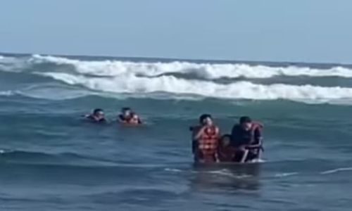 Mandi di Laut, Pelajar asal Madura Terseret Ombak Pantai Parangtritis