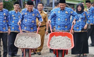 6 Ruas Jalan Rusak di Karanganyar Mulai Diperbaiki Pakai Sistem Long Segment