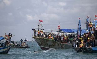 Potret Tradisi Sedekah Laut di Indramayu, Bentuk Syukur Tangkapan Ikan Melimpah