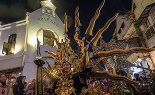 Potret Kemeriahan Semarang Night Carnival, Sajikan Parade Kostum Indah & Mewah