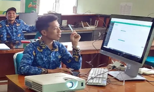 Inovatif! Desa di Pinggiran Sragen Ini Sukses Bikin Rumah Data Berbasis Website