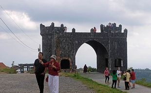 Pesona Tol Kahyangan Magelang, Suguhkan Keindahan Alam Gunung Merbabu & Merapi