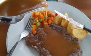 Ada Warung Steak di Tengah Ladang Boyolali, Chefnya Eks Pegawai Hotel Bintang 5