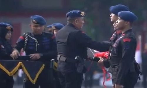 Raih Medali di SEA Games Kamboja, 3 Anggota Brimob Peroleh Penghargaan