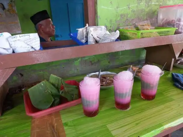 Katta va chiroyli erkak azolarning fotosuratlari Yalangoch bitiruvchilarning shaxsiy fotosuratlari