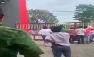 Viral! Sekelompok Pelajar Serang SMA PGRI Pati saat Konvoi Kelulusan