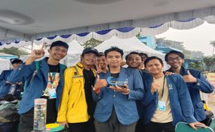 Keren! 10 Mahasiswa ITS Surabaya Juarai Kompetisi Robot Bawah Air Tingkat ASEAN