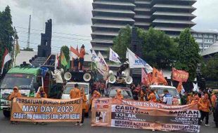 May Day 2023, Buruh Jateng Gelar Aksi di Depan Kantor Gubernur Ganjar Pranowo