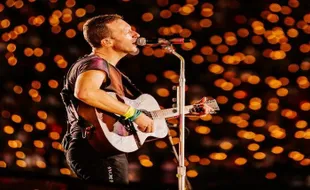 Ibu Dibyo Tawarkan Paket Nonton Coldplay Singapura 2024 Rp4,9 Juta