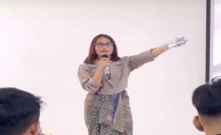 Berapa Gaji Prilly Latuconsina sebagai Dosen, Ini Penjelasannya